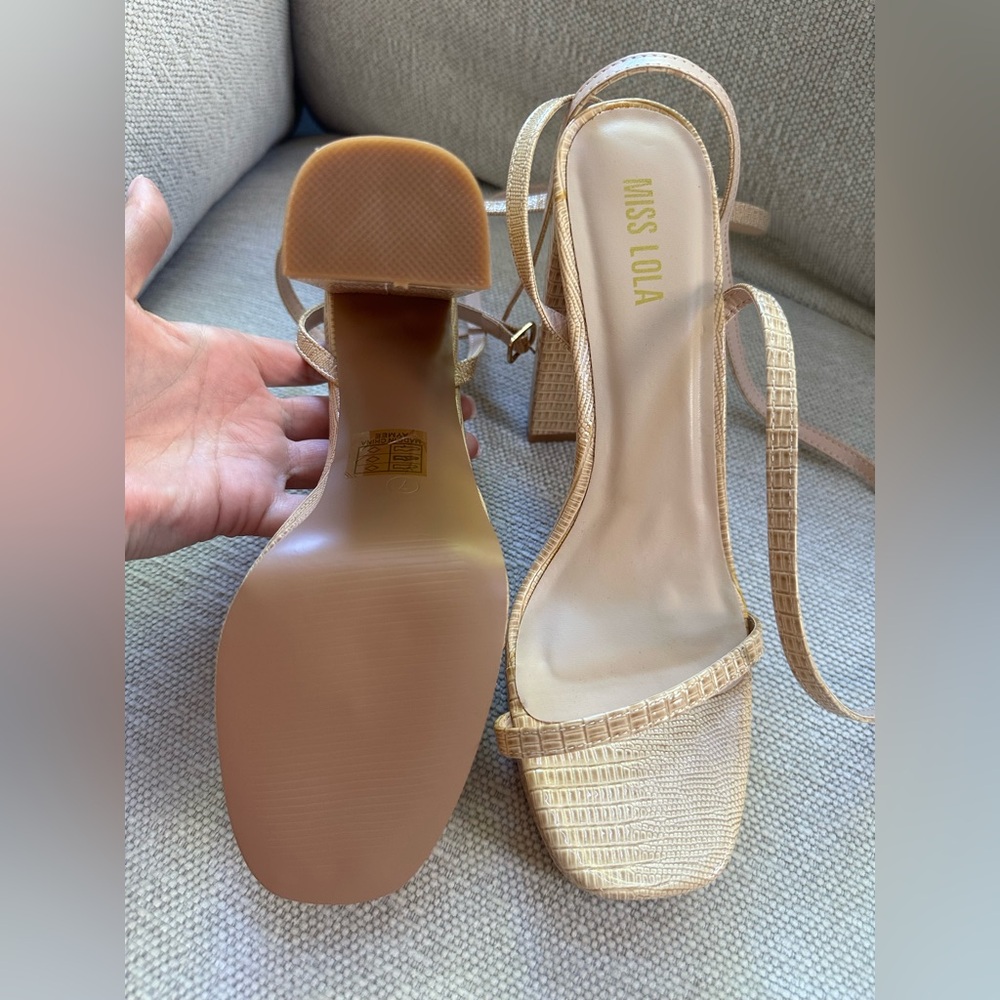 Miss Lola Paige block high heel platform size 7 nude snake print